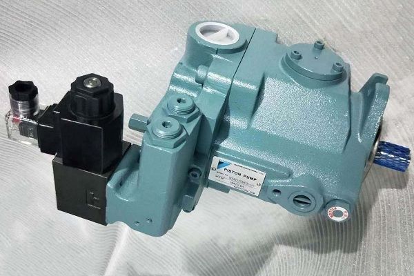 DAIKIN變量柱塞泵V38D12RPX-95：卓越性能與高效節(jié)能的完美結(jié)合