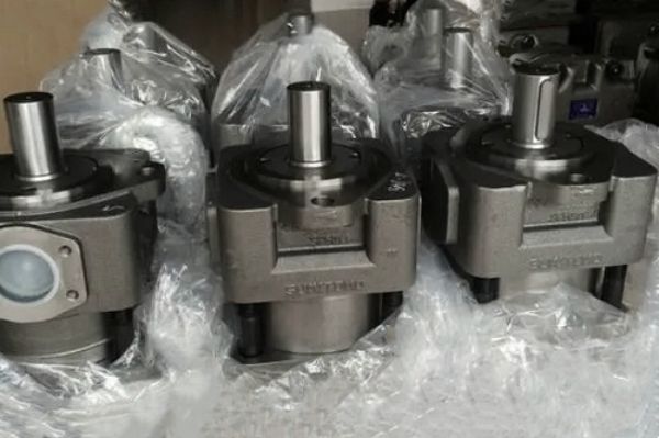 日本住友QT內(nèi)嚙合齒輪泵，住友齒輪泵參數(shù)詳解及其應(yīng)用，日本SUMITOMO齒輪泵